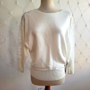 White Pullover Studded Top / Long Sleeve / Warm / Size Large